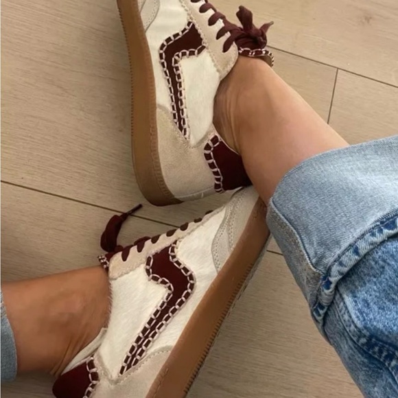 Women’s Dolce Vita Cream and Maroon Calf Hair Casual Sneakers size 9 LIKE NEW - Picture 2 of 9